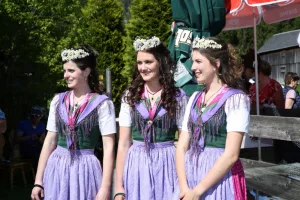 Die Hoheiten, Prinzessin ♥ Lisa Streuβnig ♥, Königin ♥Brigitte Maier♥ und Prinzessin ♥ Maria Benischek ♥(v.l.n.r)