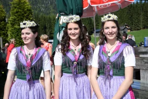 Die Hoheiten, Prinzessin ♥ Lisa Streuβnig ♥, Königin ♥Brigitte Maier♥ und Prinzessin ♥ Maria Benischek ♥(v.l.n.r)
