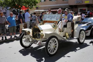 Narzissenfest 2017. Oldtimers. Buick, das älteste Auto auf der Veranstaltung.