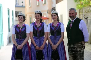 Bürgermeister Franz Frosch mit den Hoheiten Narzissenfest 2017