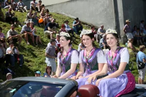 Die Hoheiten beim Narzissenkorso in Bad Aussee Narzissenfest 2017