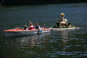 Narzissenfest 2017. Korso auf dem Grundlsee. Narzissenfest 2017